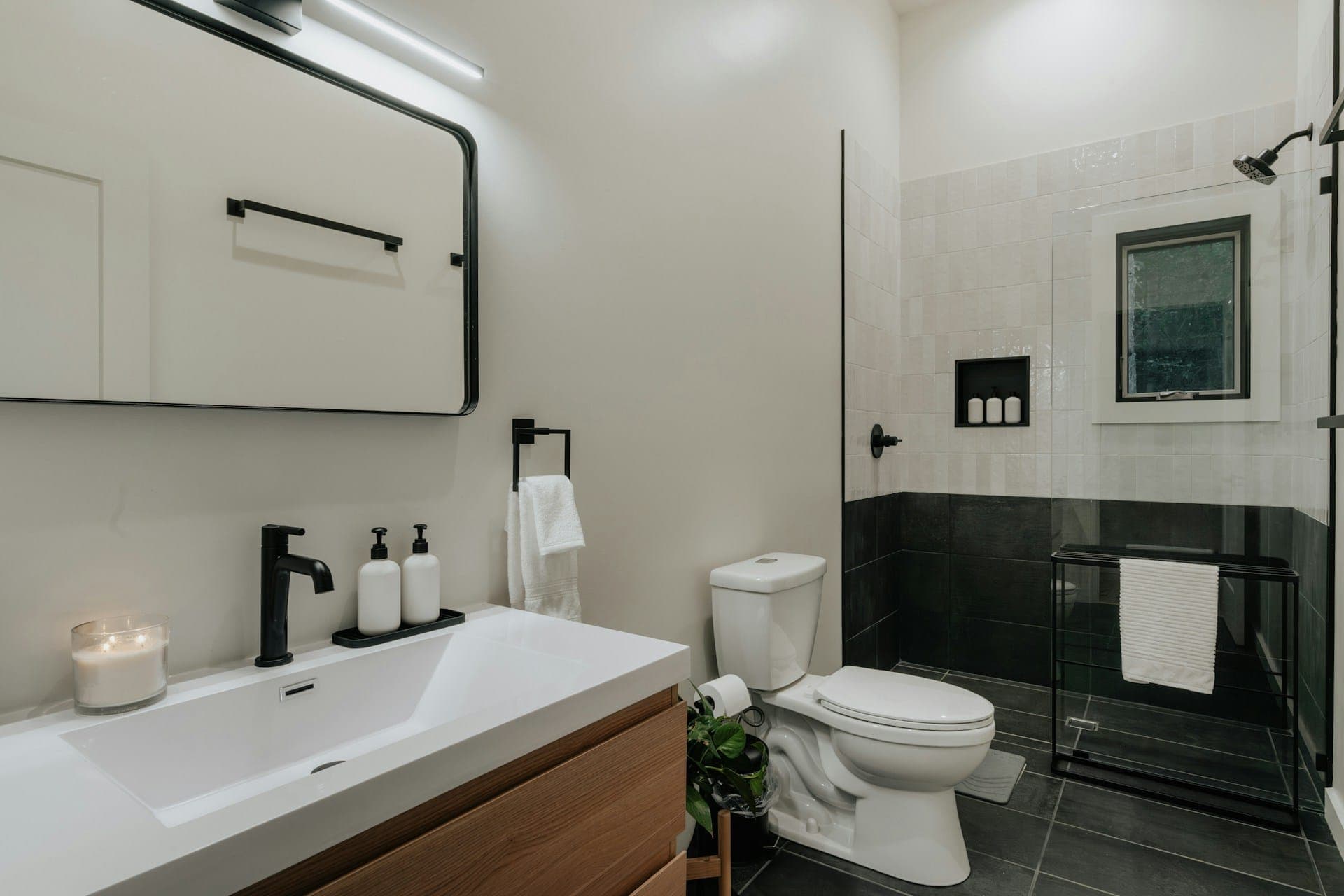 Listing 5 for property at 103 Cedar Lane, Austin, TX